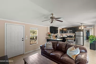 16880 S Country Club Road, Sahuarita, AZ 85629 - Photo 7