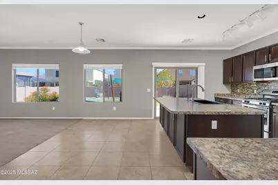 6733 S Stone Fly Drive, Tucson, AZ 85757 - Photo 9