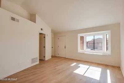 9949 E Skyward Way, Tucson, AZ 85730 - Photo 11