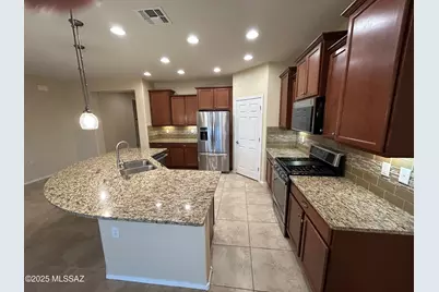 13995 E Huppenthal Boulevard, Vail, AZ 85641 - Photo 11