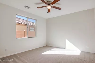 13465 E Joseph Mills Lane, Tucson, AZ 85747 - Photo 17