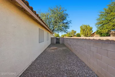7057 S Pebble Shore Drive, Tucson, AZ 85757 - Photo 35