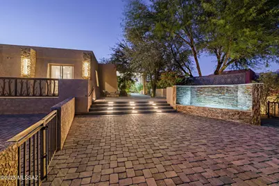 5775 N Campbell Avenue, Tucson, AZ 85718 - Photo 11