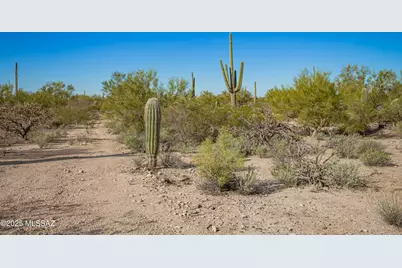 40679 Staghorn Lane #E, Marana, AZ 85658 - Photo 13
