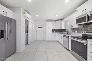 [Address not provided], Tucson, AZ 85746 - Photo 9