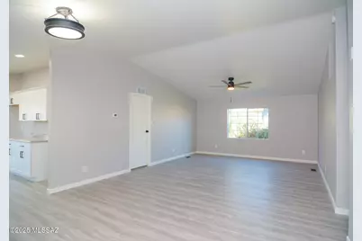 1719 W Seabrooke Drive, Tucson, AZ 85705 - Photo 3