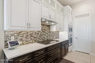 2443 E Copper Vly Wy, Green Valley, AZ 85614 - Photo 13