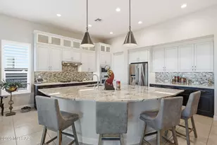 2443 E Copper Vly Wy, Green Valley, AZ 85614 - Photo 17