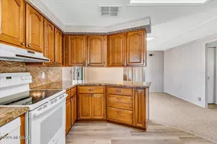 5677 W Circle Z St, Tucson, AZ 85713 - Photo 7