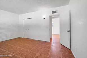 1408 N Hualpai Rd, Tucson, AZ 85745 - Photo 23