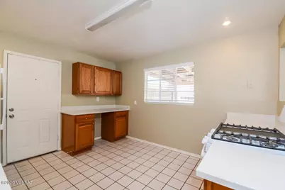 4501 E 24th Street, Tucson, AZ 85711 - Photo 5