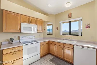 1461 W Hidden Crest Court, Green Valley, AZ 85622 - Photo 13
