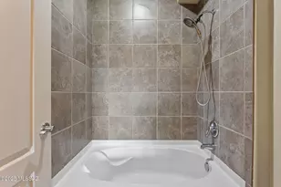 2550 E River Rd, Tucson, AZ 85718 - Photo 19