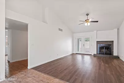 7848 N Roundstone Drive, Tucson, AZ 85741 - Photo 7