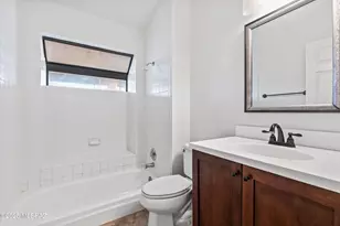 7848 N Roundstone Dr, Tucson, AZ 85741 - Photo 23