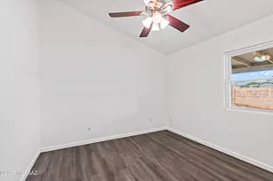 7848 N Roundstone Dr, Tucson, AZ 85741 - Photo 21