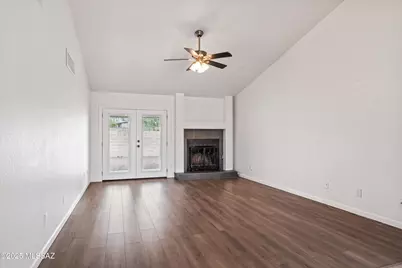 7848 N Roundstone Drive, Tucson, AZ 85741 - Photo 5