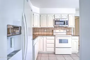 153 E Los Arcos, Green Valley, AZ 85614 - Photo 9