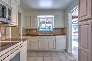 153 E Los Arcos, Green Valley, AZ 85614 - Photo 13