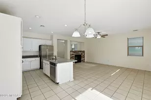 207 W Calle Matraca, Sahuarita, AZ 85629 - Photo 11