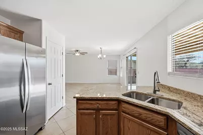 341 W Amber Hawk Court, Green Valley, AZ 85614 - Photo 25