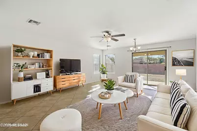 341 W Amber Hawk Court, Green Valley, AZ 85614 - Photo 5