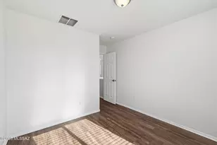 341 W Amber Hawk Ct, Green Valley, AZ 85614 - Photo 35