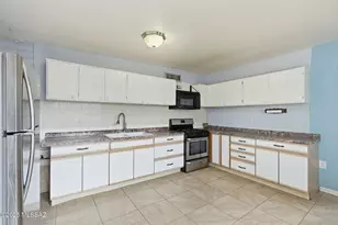 4922 W De La Canoa Dr, Amado, AZ 85645 - Photo 13
