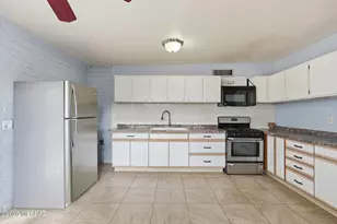 4922 W De La Canoa Dr, Amado, AZ 85645 - Photo 11