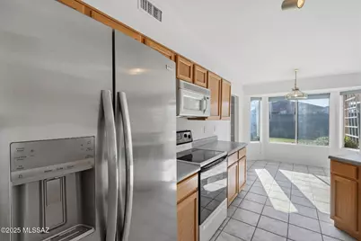10138 E Sunrise Meadow Place, Tucson, AZ 85747 - Photo 25