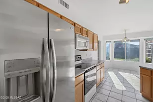 10138 E Sunrise Meadow Pl, Tucson, AZ 85747 - Photo 25