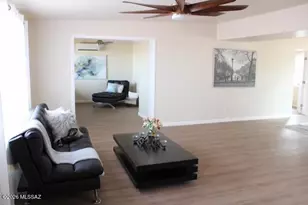 7042 E Calle Ileo, Tucson, AZ 85710 - Photo 7