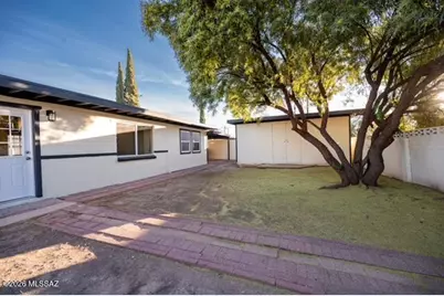 7042 E Calle Ileo, Tucson, AZ 85710 - Photo 45