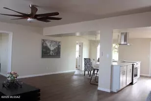 7042 E Calle Ileo, Tucson, AZ 85710 - Photo 9