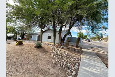 8001 N Firethorn Avenue, Tucson, AZ 85741 - Photo 43