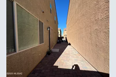 1122 E Cairn Street, Tucson, AZ 85719 - Photo 31