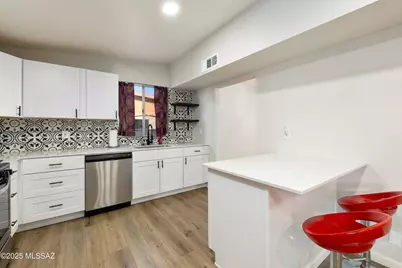 7238 E Montecito Drive, Tucson, AZ 85710 - Photo 13
