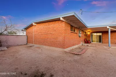 7238 E Montecito Drive, Tucson, AZ 85710 - Photo 33