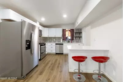 7238 E Montecito Drive, Tucson, AZ 85710 - Photo 11