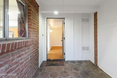 7238 E Montecito Drive, Tucson, AZ 85710 - Photo 5