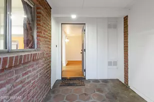 7238 E Montecito Dr, Tucson, AZ 85710 - Photo 5