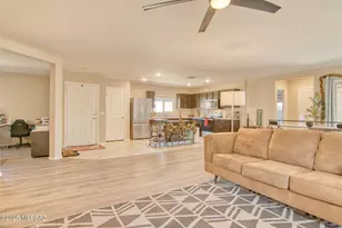 105 E Mnr Vw Rd, Tucson, AZ 85756 - Photo 1