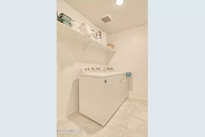 105 E Manor View Road, Tucson, AZ 85756 - Photo 17