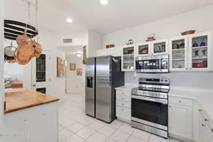 4685 S Pinnacle Peak Dr, Green Valley, AZ 85622 - Photo 17