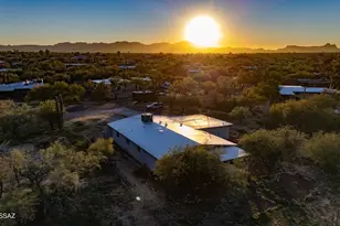 320 W Spring Valley Dr, Oro Valley, AZ 85704 - Photo 3