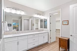 2692 E Sorbonne Dr, Green Valley, AZ 85614 - Photo 25