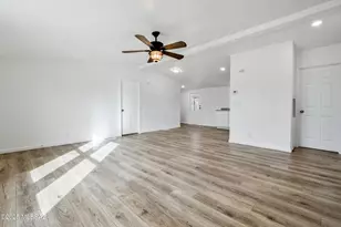 9045 S Fillmore Rd, Tucson, AZ 85736 - Photo 5