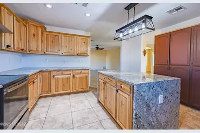 211 W Camino De Mesa, Huachuca City, AZ 85616 - Photo 17