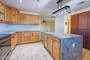 211 W Camino De Mesa, Huachuca City, AZ 85616 - Photo 17