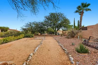 950 W Calle Del Regalo, Green Valley, AZ 85614 - Photo 37